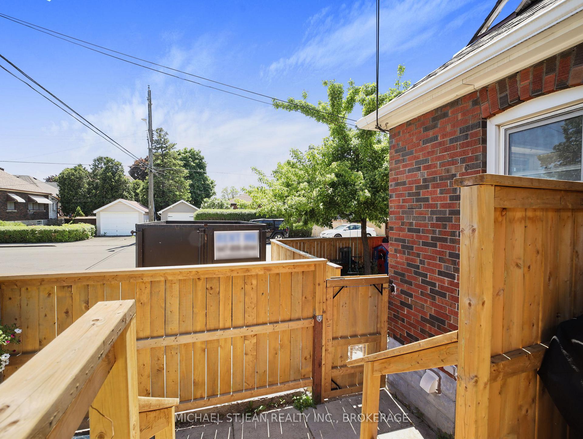 Photo 30 of 89 Cameron Avenue S, Hamilton, Glenview — HOMEH