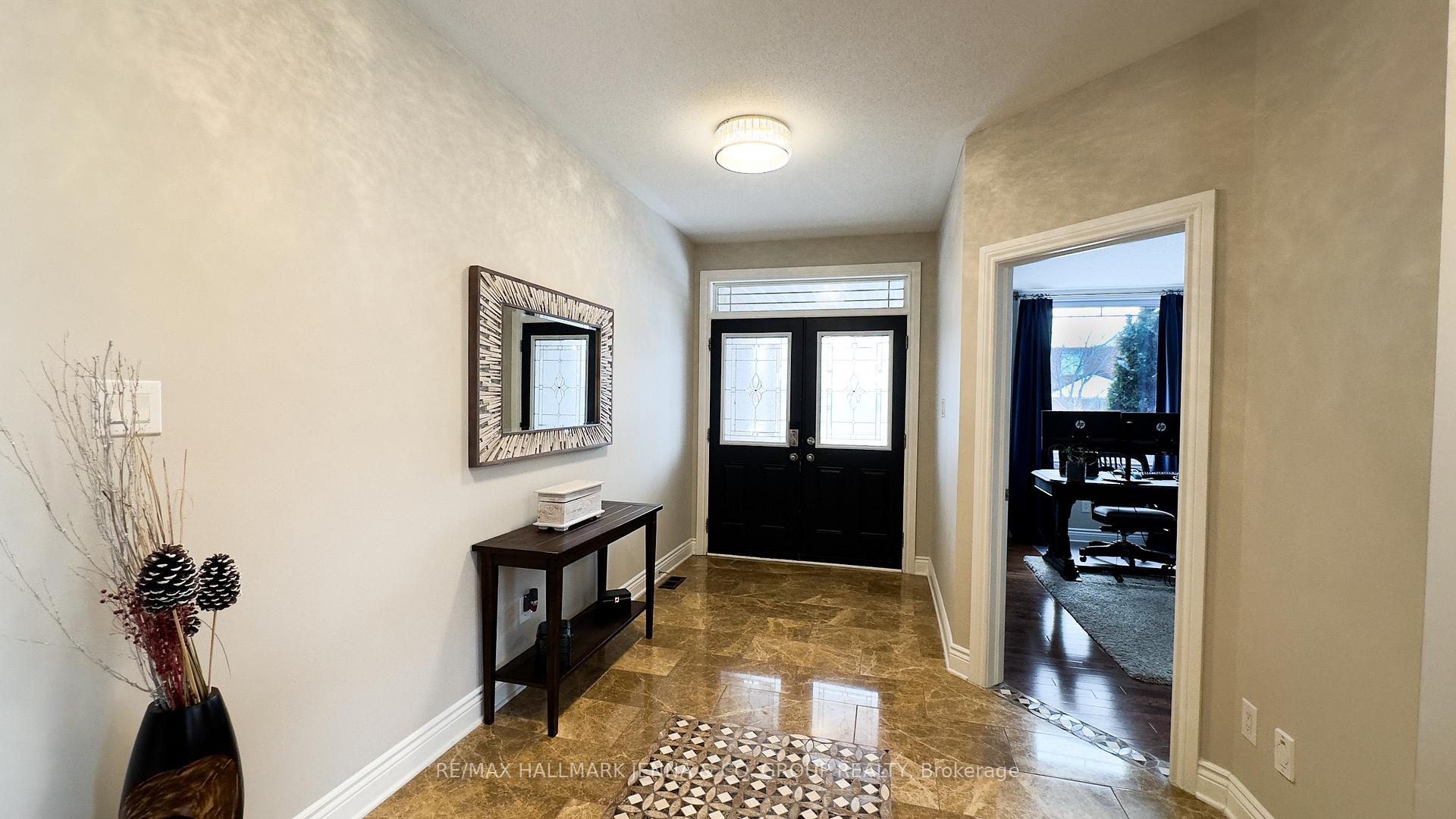Photo 2 of 226 Marjan Crescent, Ottawa, Barrhaven - Strandherd — HOMEH