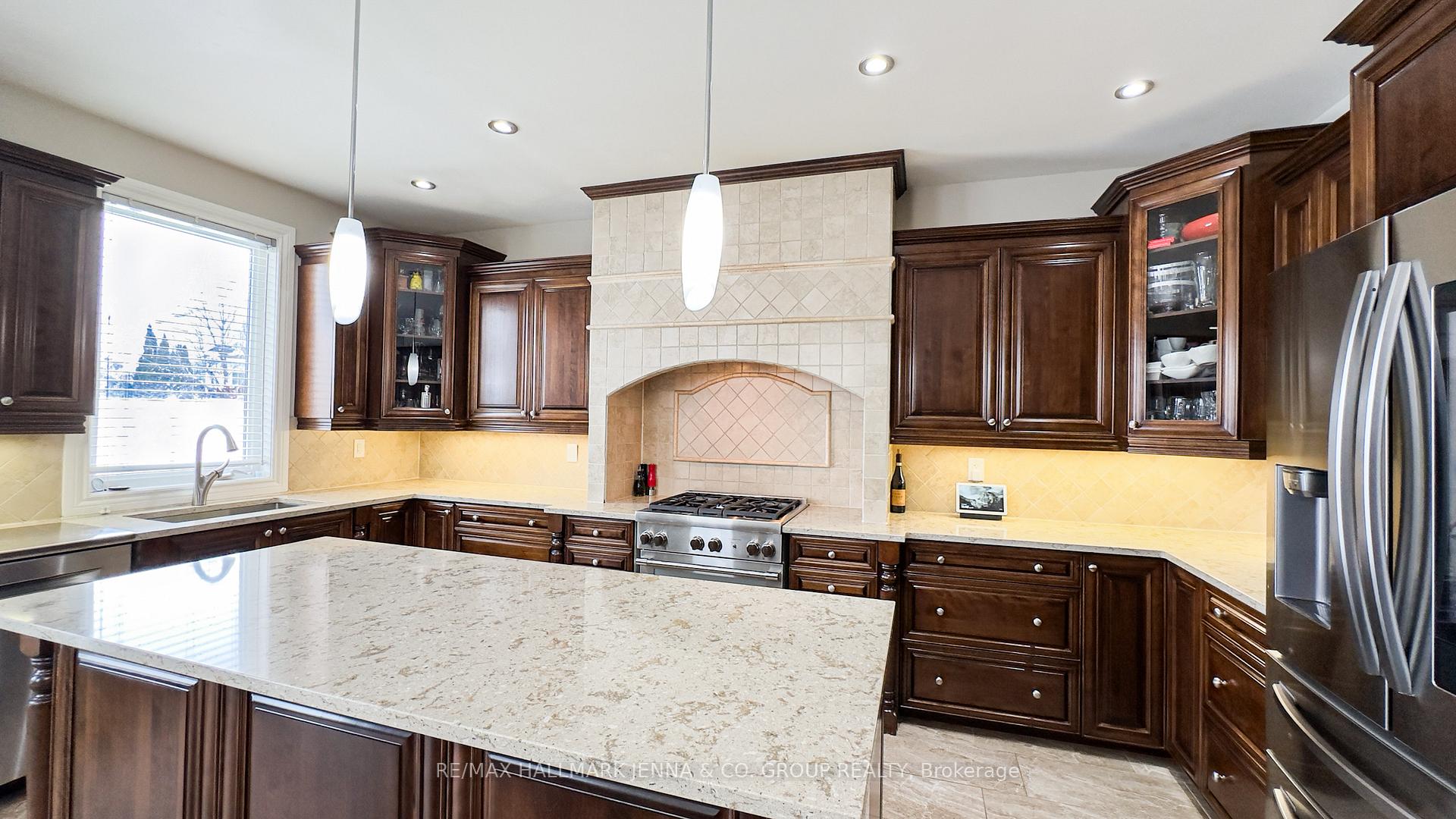 Photo 10 of 226 Marjan Crescent, Ottawa, Barrhaven - Strandherd — HOMEH