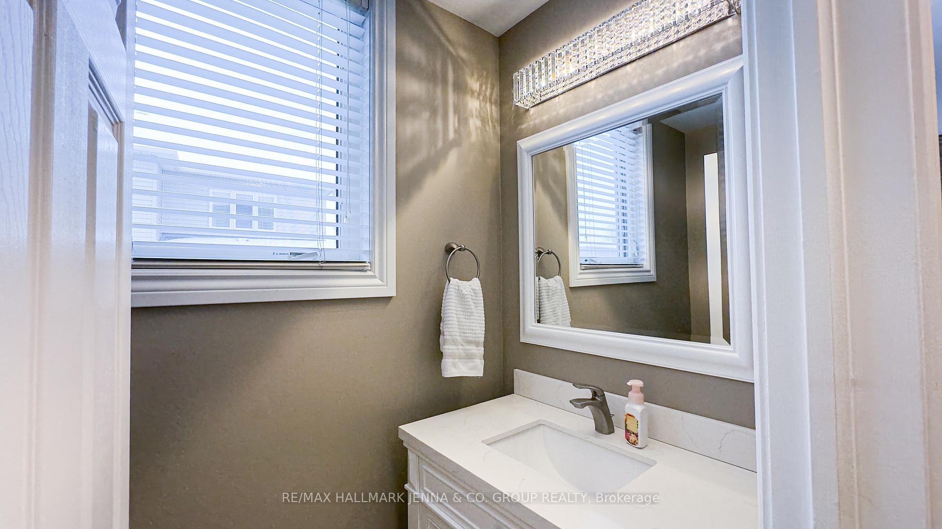 Photo 13 of 226 Marjan Crescent, Ottawa, Barrhaven - Strandherd — HOMEH
