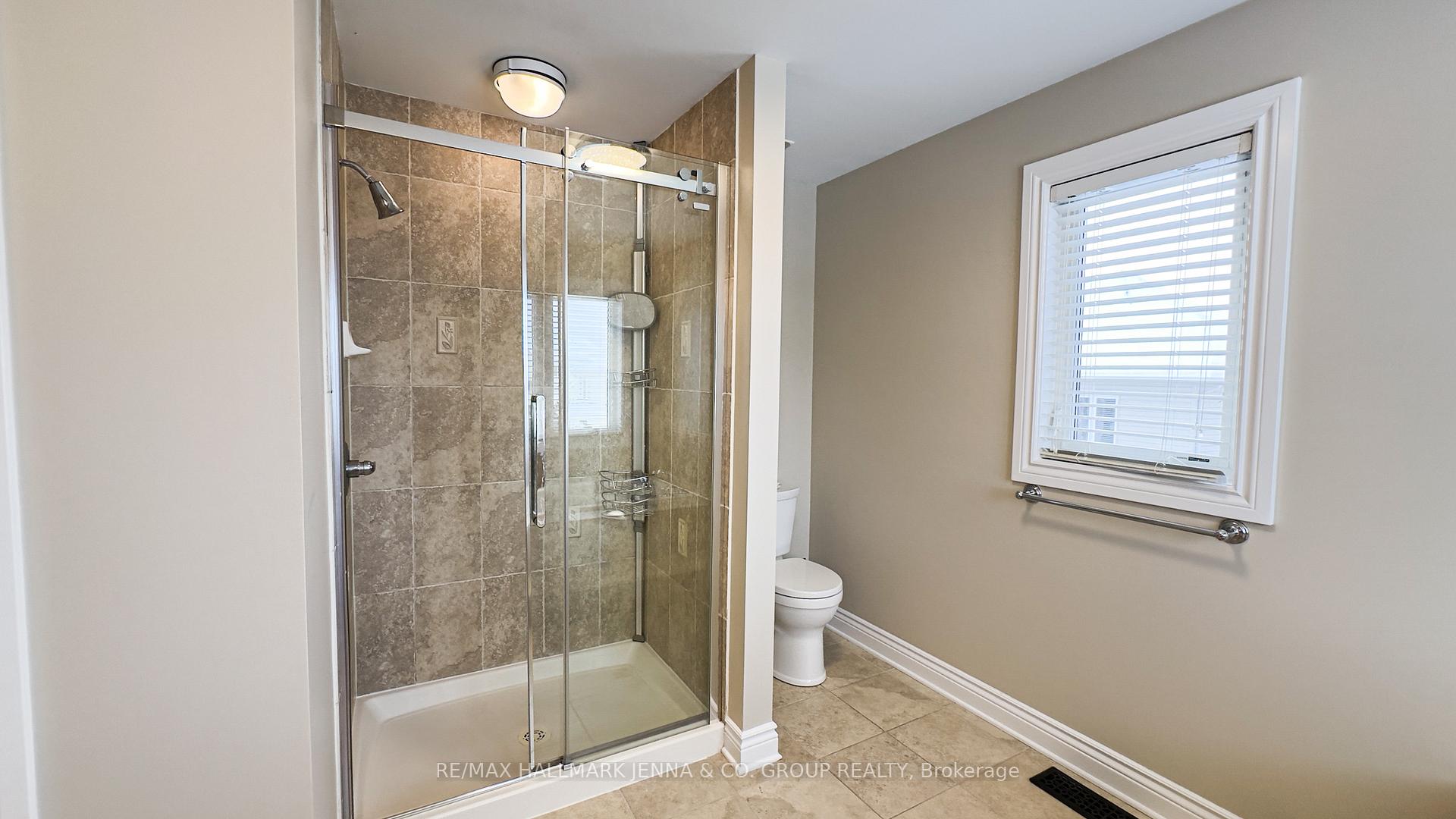 Photo 20 of 226 Marjan Crescent, Ottawa, Barrhaven - Strandherd — HOMEH
