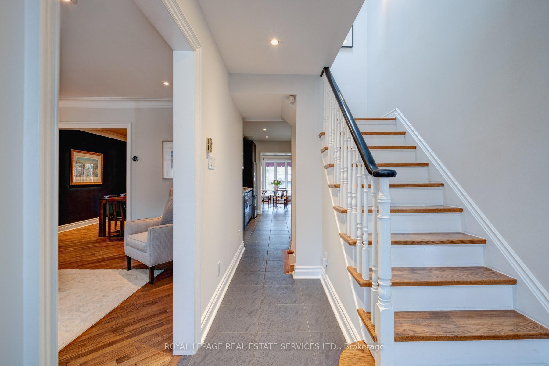 Photo 2 of 87 Sutherland Drive, Toronto, Leaside — HOMEH
