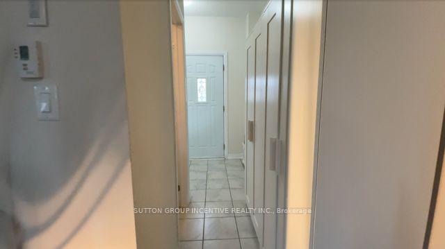 Photo 4 of 3 Bedford Estates Crescent, Barrie, Bayshore — HOMEH