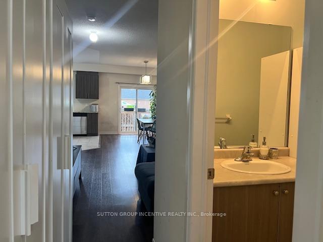 Photo 6 of 3 Bedford Estates Crescent, Barrie, Bayshore — HOMEH