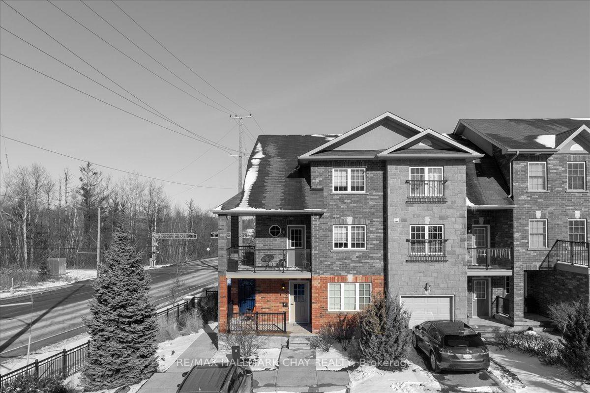 Front of Unit 1, 57 Ferndale Drive S