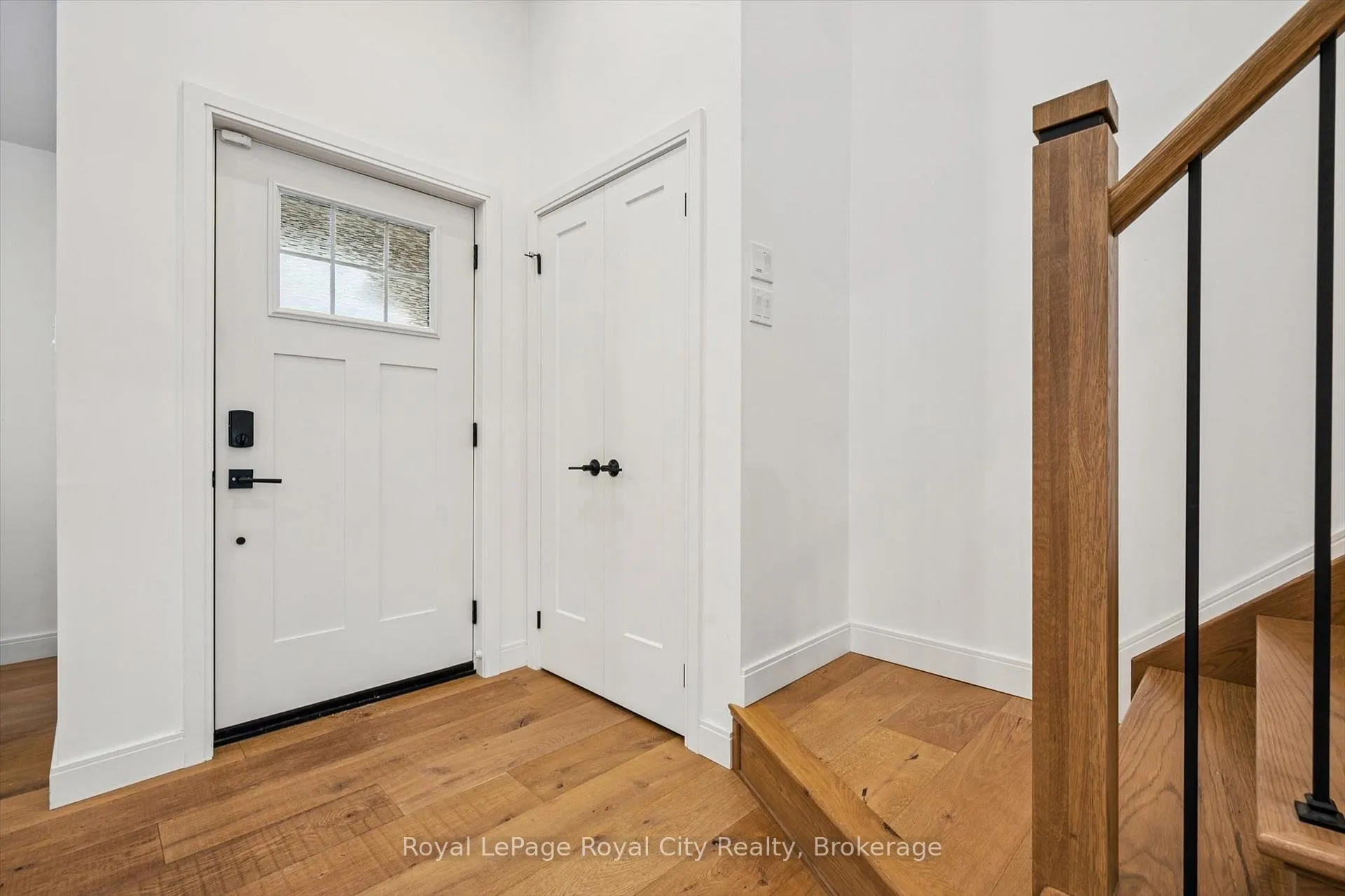 Photo 3 of 4 Gryphon Place, Guelph, Kortright West — HOMEH