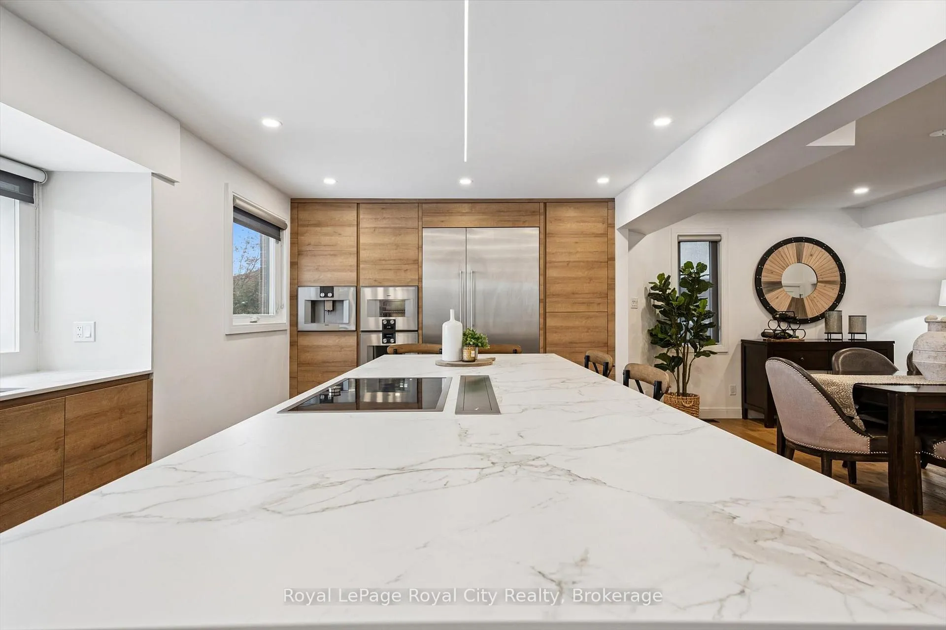 Photo 11 of 4 Gryphon Place, Guelph, Kortright West — HOMEH