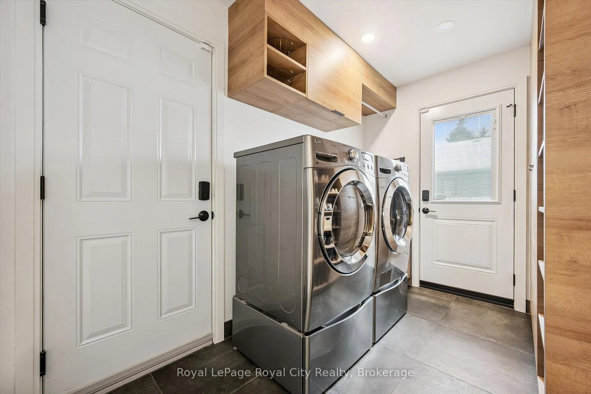 Photo 18 of 4 Gryphon Place, Guelph, Kortright West — HOMEH