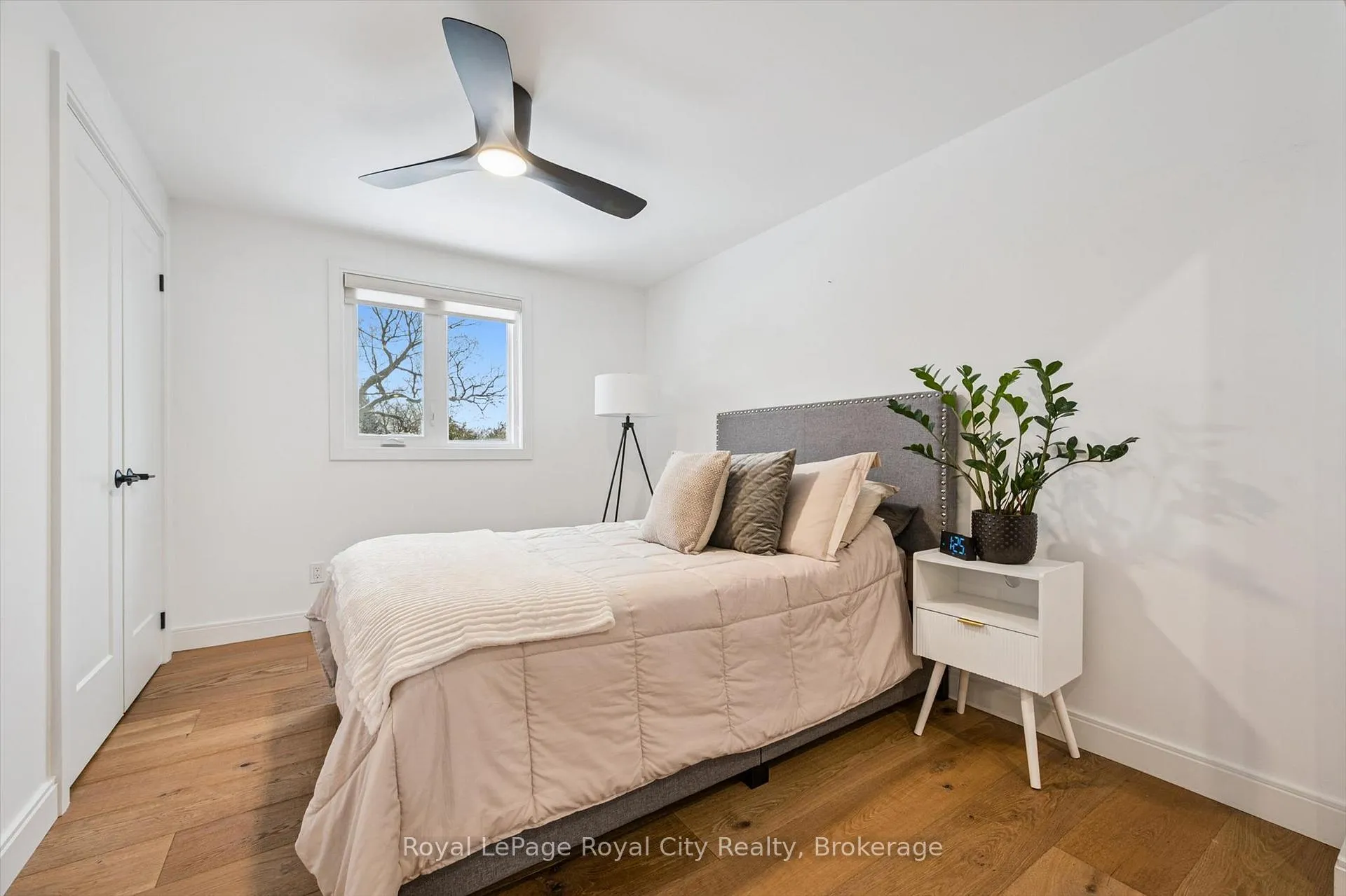 Photo 23 of 4 Gryphon Place, Guelph, Kortright West — HOMEH