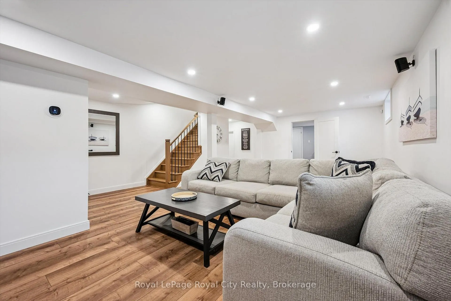 Photo 28 of 4 Gryphon Place, Guelph, Kortright West — HOMEH