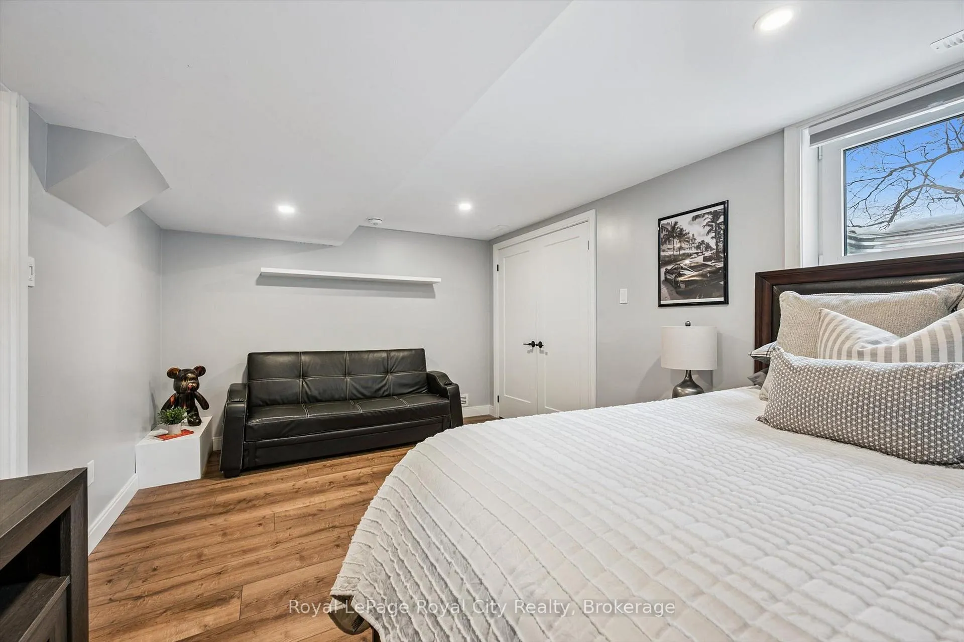 Photo 31 of 4 Gryphon Place, Guelph, Kortright West — HOMEH