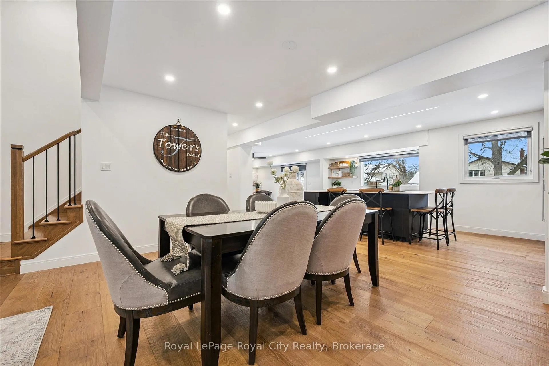 Photo 40 of 4 Gryphon Place, Guelph, Kortright West — HOMEH