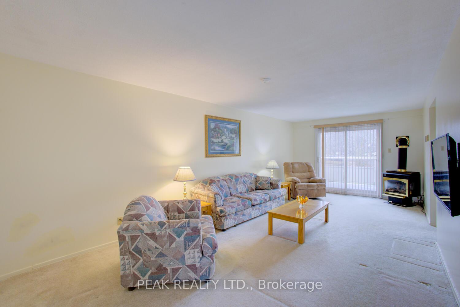 Photo 10 of Unit 9, 337 Kingswood Drive, Kitchener — HOMEH