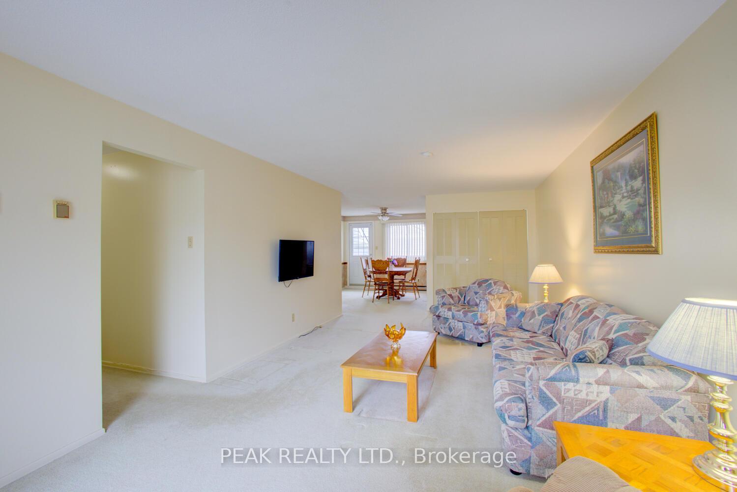 Photo 14 of Unit 9, 337 Kingswood Drive, Kitchener — HOMEH