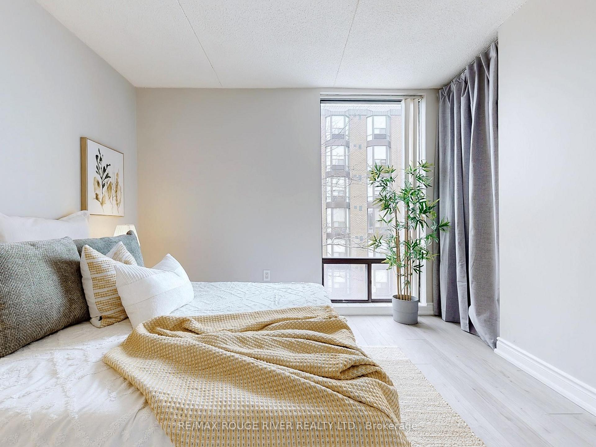 Photo 24 of Unit 305, 1530 Pickering Parkway, Pickering, Town Centre — HOMEH