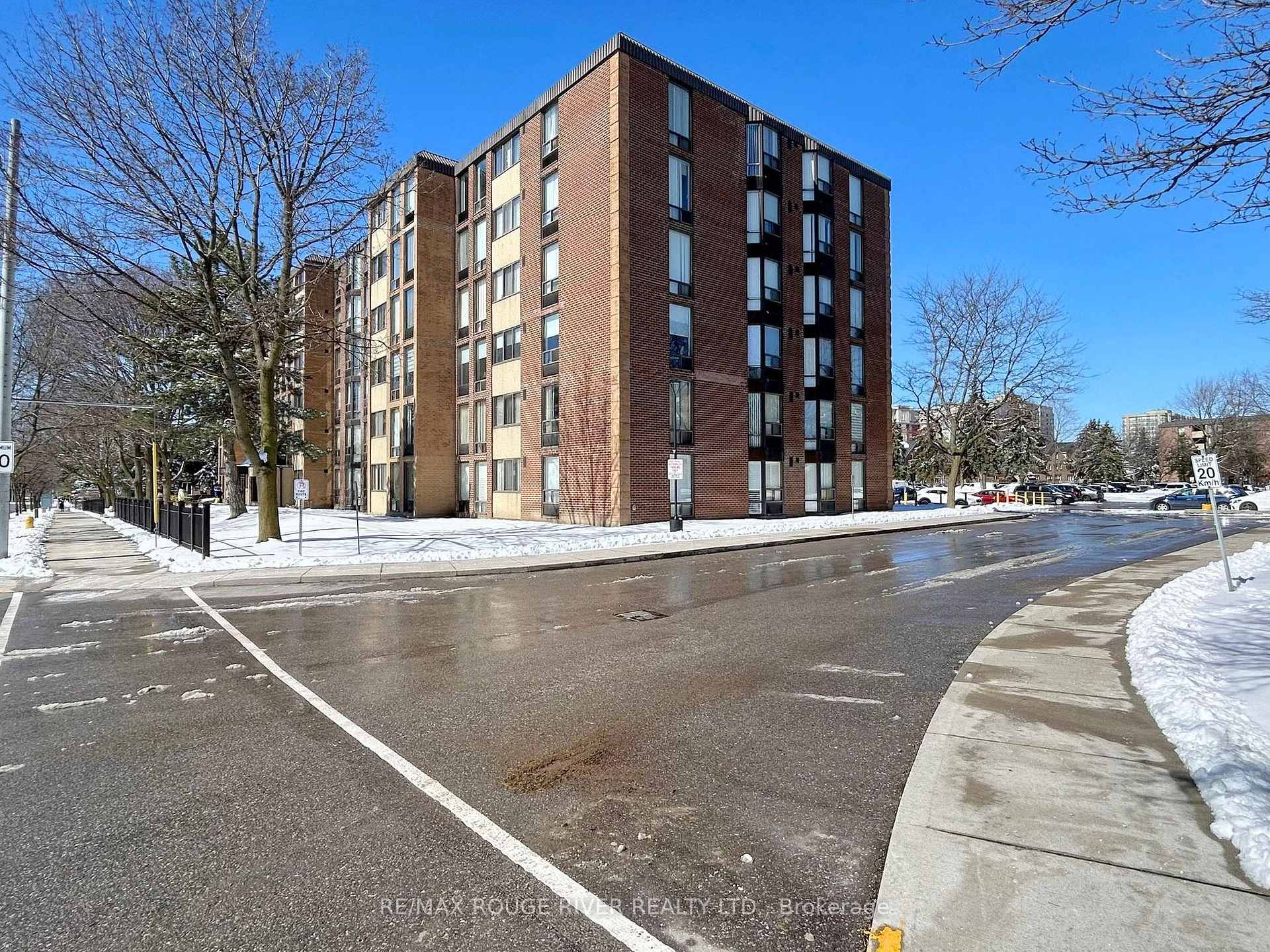 Photo 38 of Unit 305, 1530 Pickering Parkway, Pickering, Town Centre — HOMEH