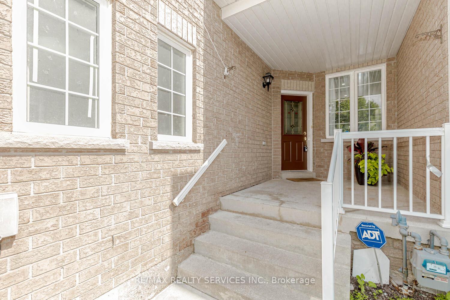 Photo 3 of 130 Albright Road, Brampton, Fletcher's Creek Village — HOMEH