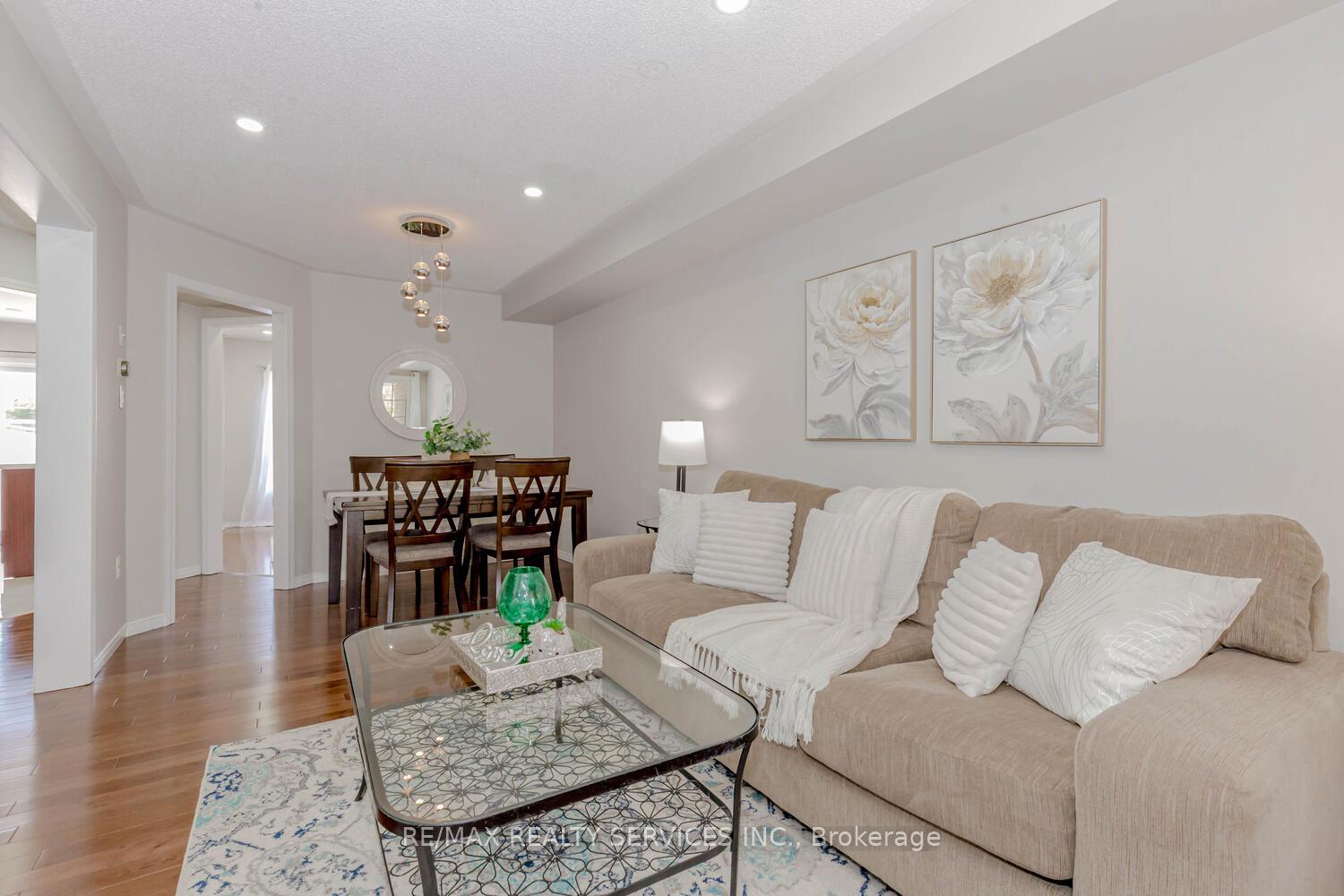 Photo 5 of 130 Albright Road, Brampton, Fletcher's Creek Village — HOMEH