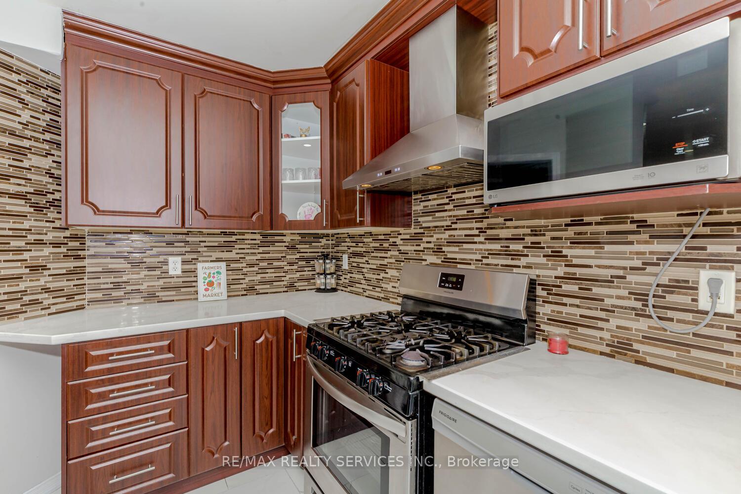 Photo 19 of 130 Albright Road, Brampton, Fletcher's Creek Village — HOMEH