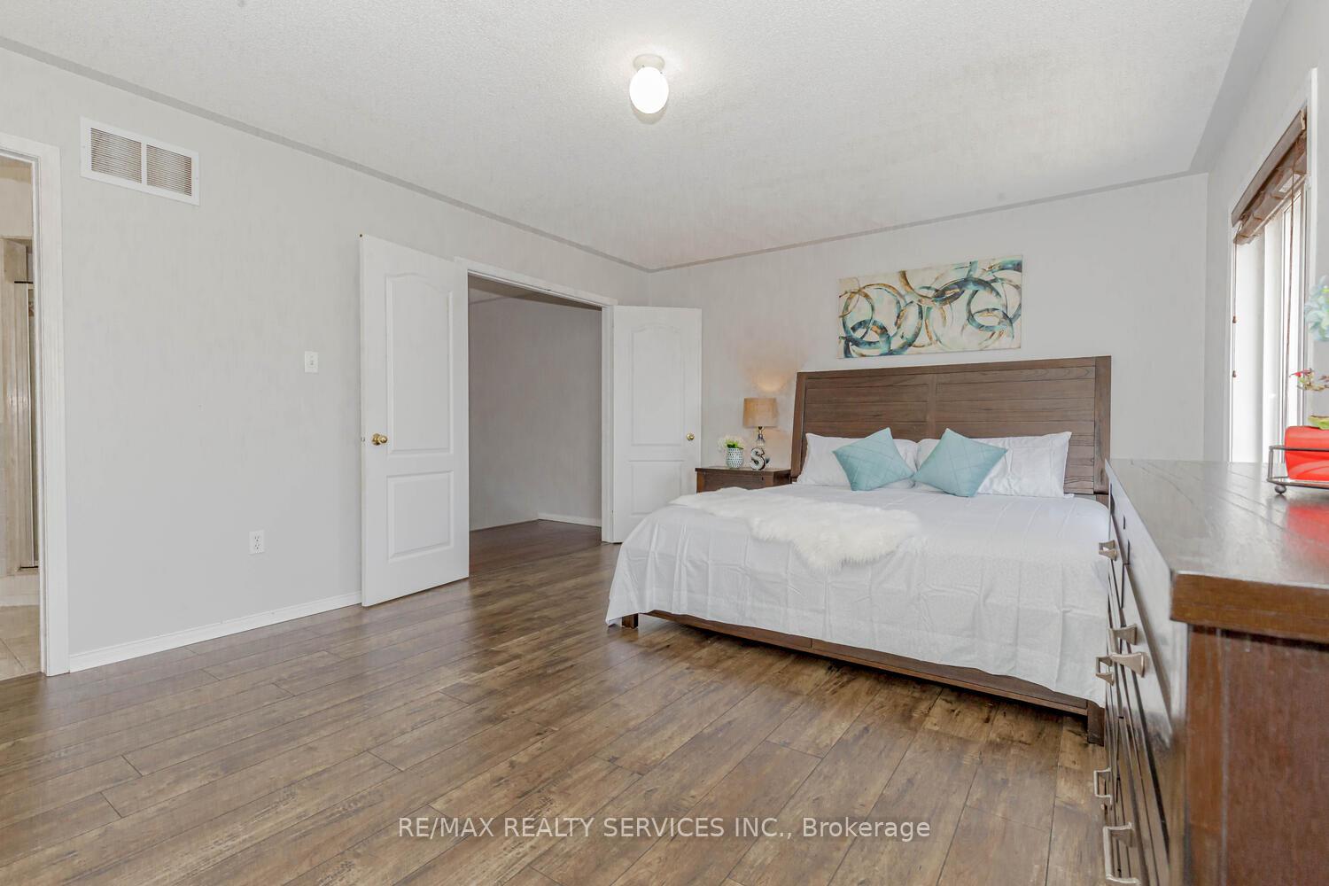 Photo 8 of 130 Albright Road, Brampton, Fletcher's Creek Village — HOMEH