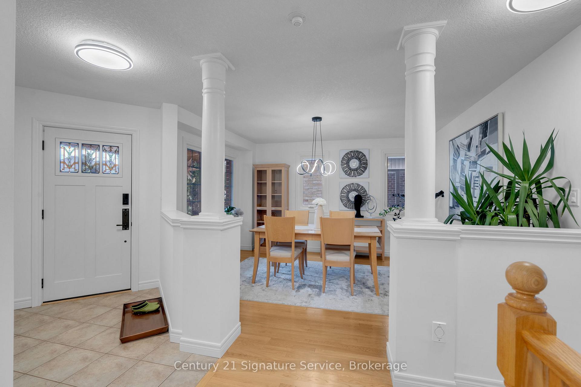 Photo 10 of 124 Decaro Crescent, Cambridge — HOMEH