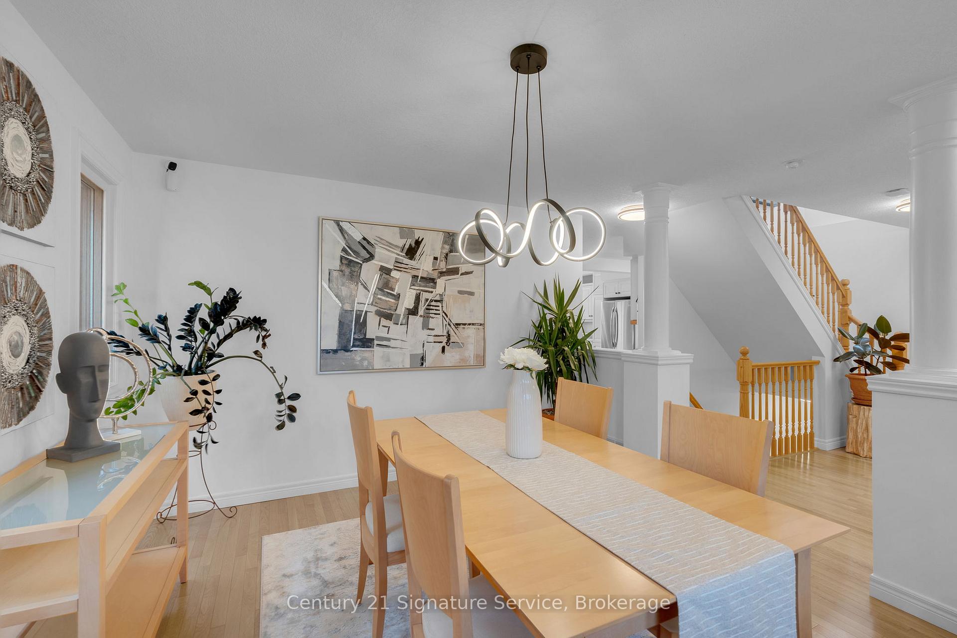 Photo 2 of 124 Decaro Crescent, Cambridge — HOMEH