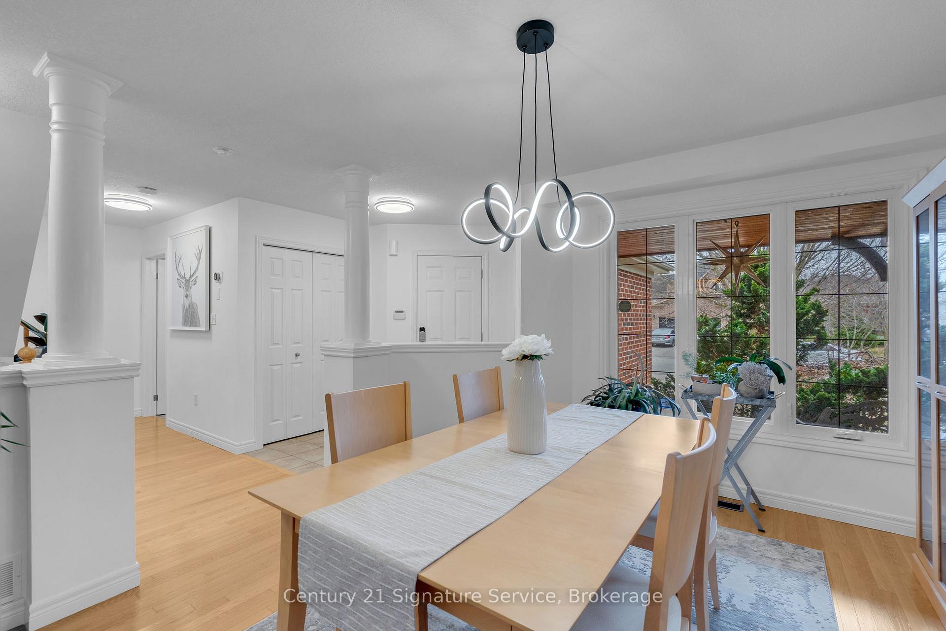 Photo 16 of 124 Decaro Crescent, Cambridge — HOMEH