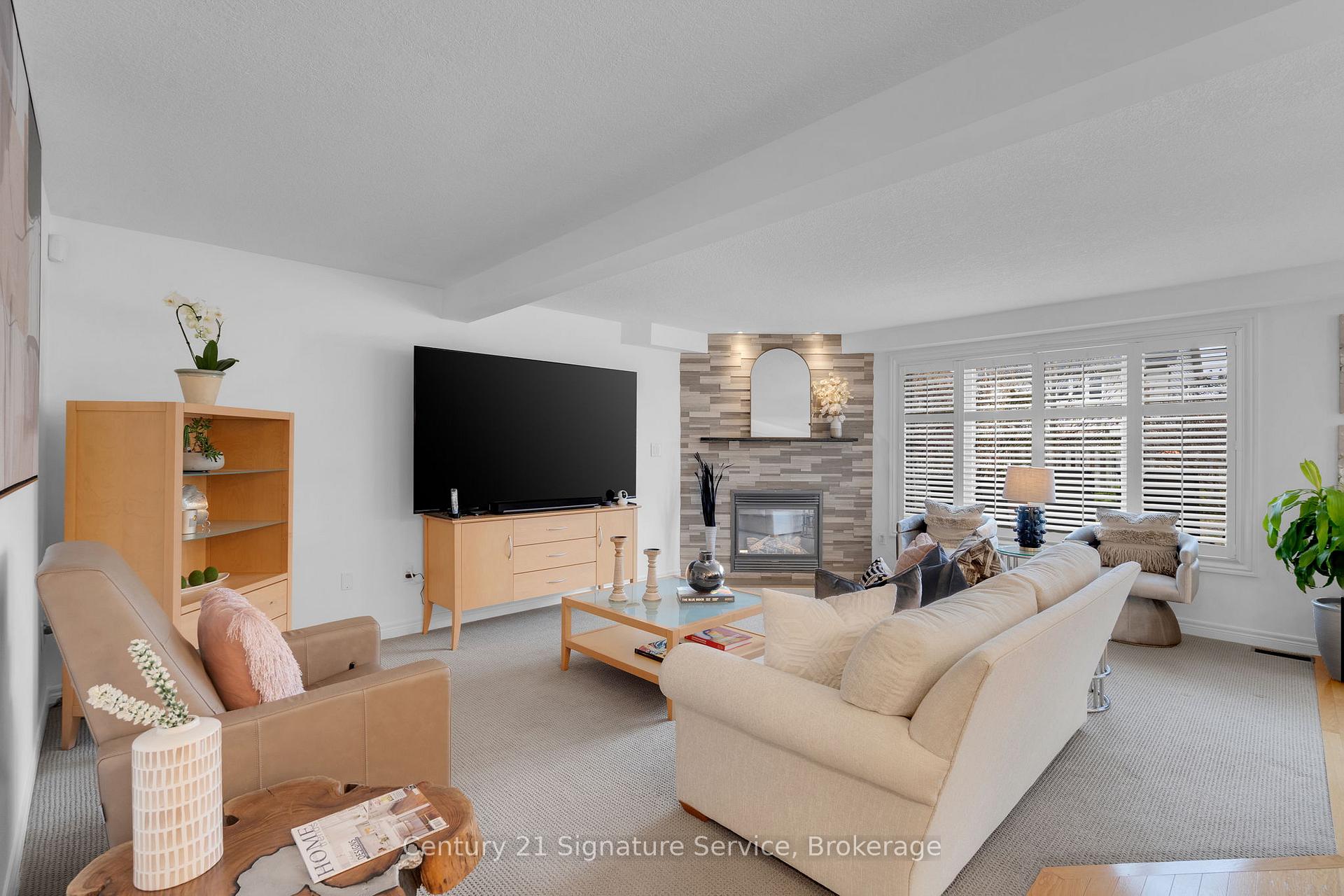 Photo 34 of 124 Decaro Crescent, Cambridge — HOMEH