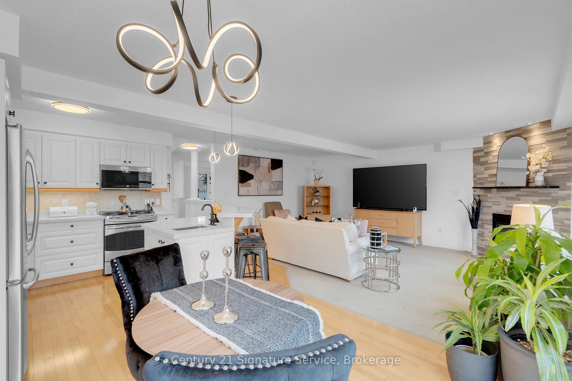 Photo 19 of 124 Decaro Crescent, Cambridge — HOMEH