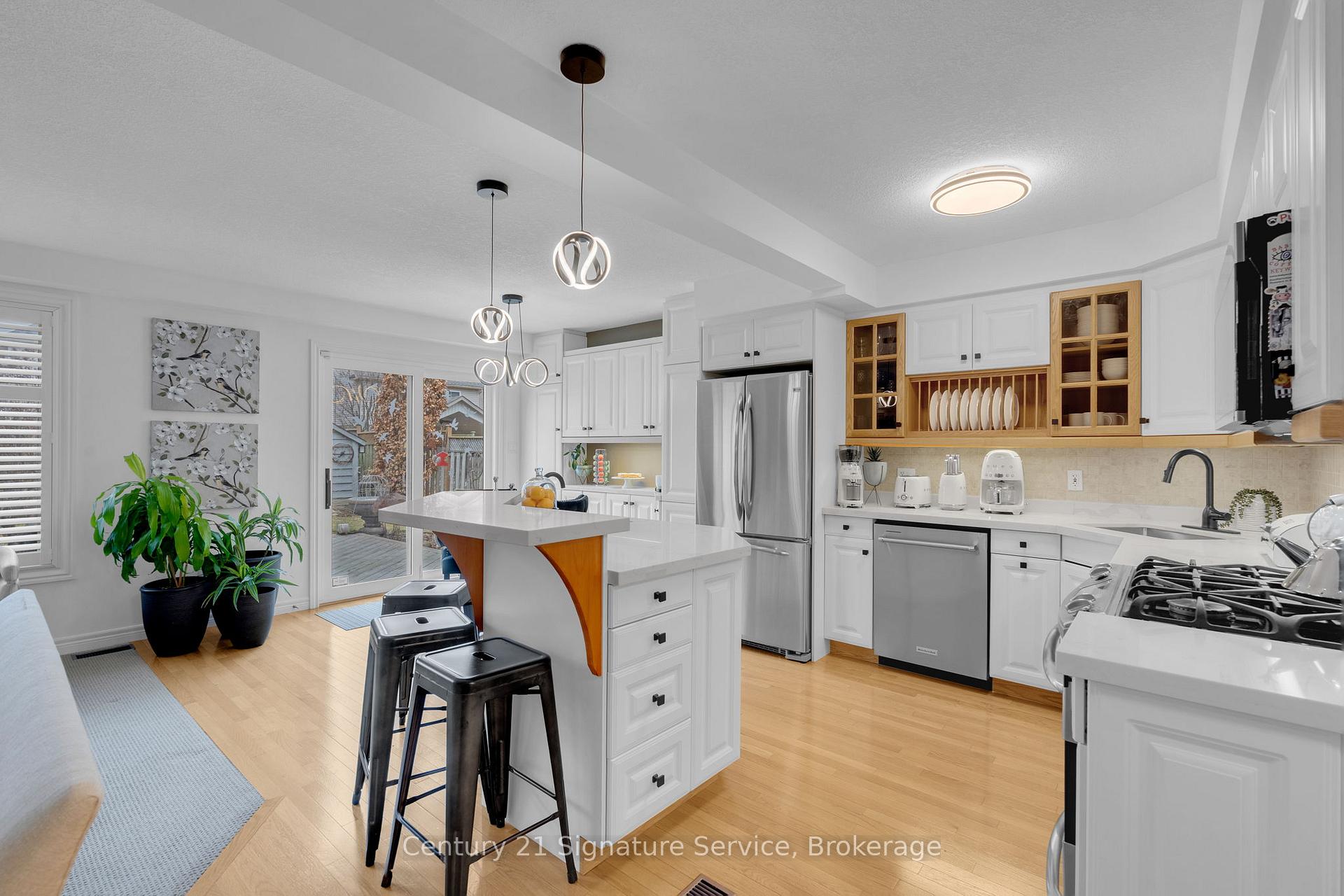 Photo 48 of 124 Decaro Crescent, Cambridge — HOMEH