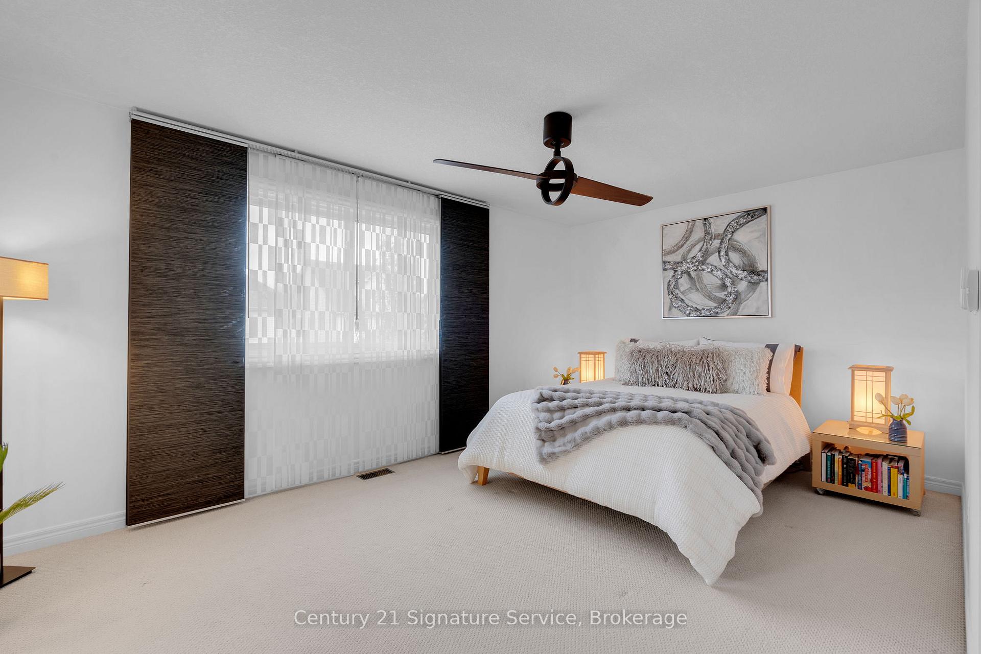 Photo 7 of 124 Decaro Crescent, Cambridge — HOMEH