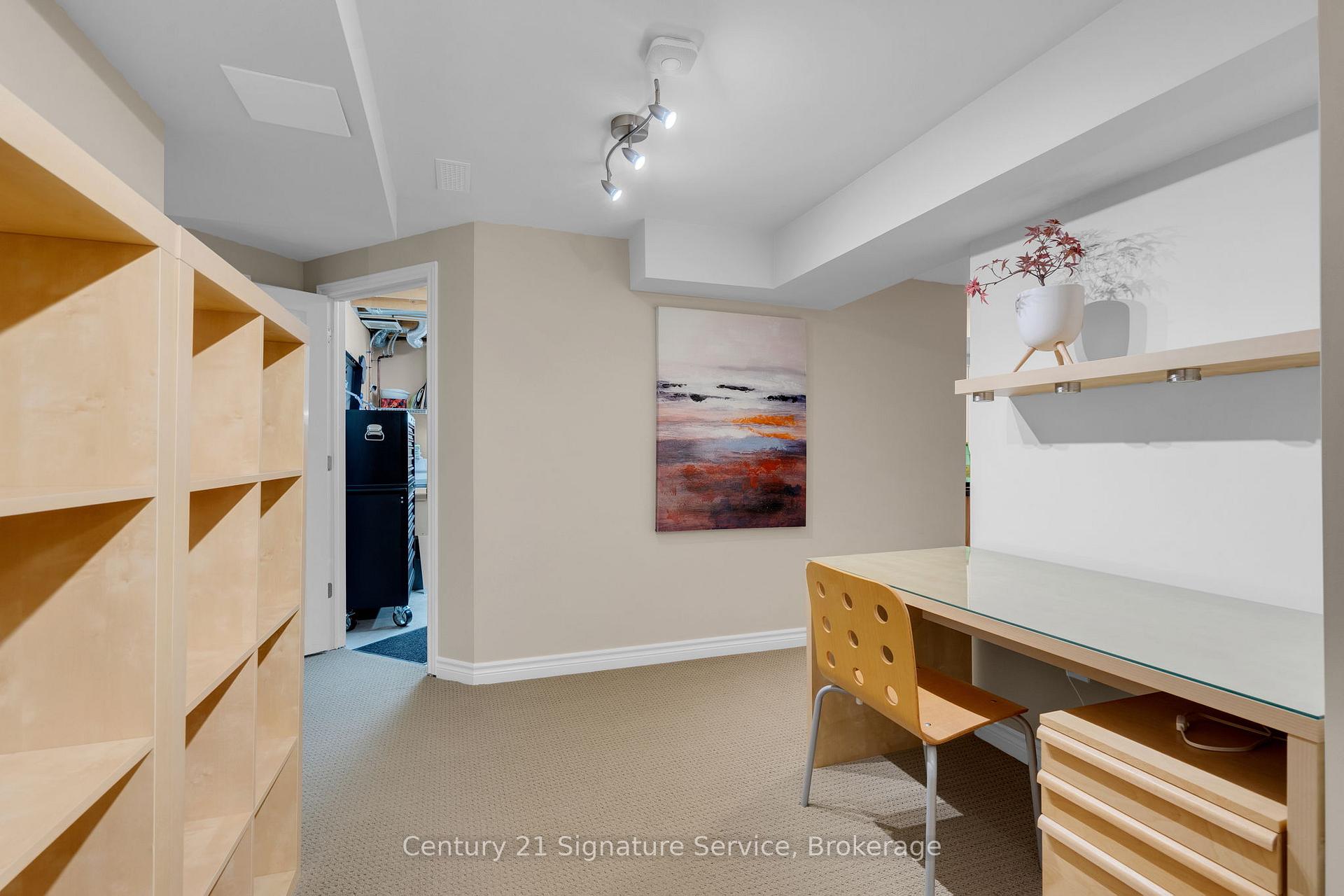 Photo 21 of 124 Decaro Crescent, Cambridge — HOMEH