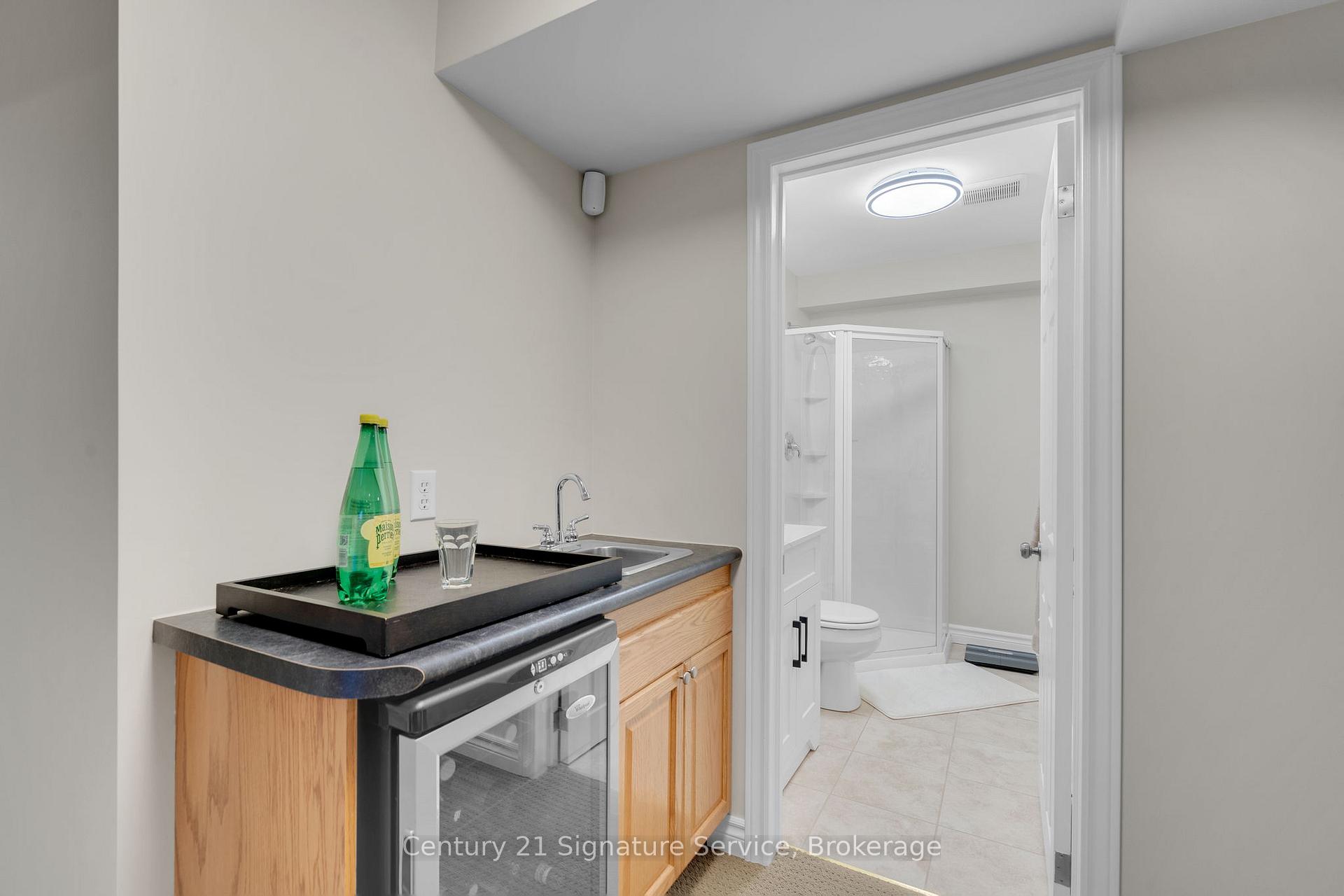 Photo 26 of 124 Decaro Crescent, Cambridge — HOMEH