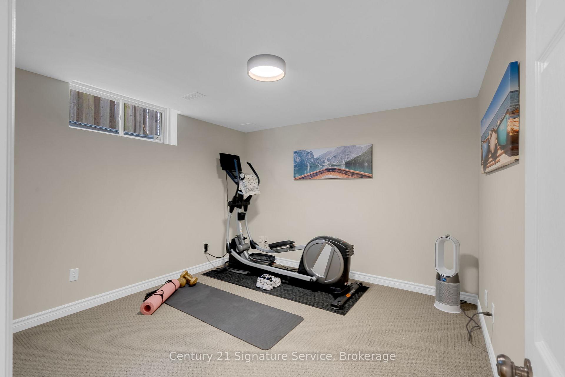 Photo 43 of 124 Decaro Crescent, Cambridge — HOMEH