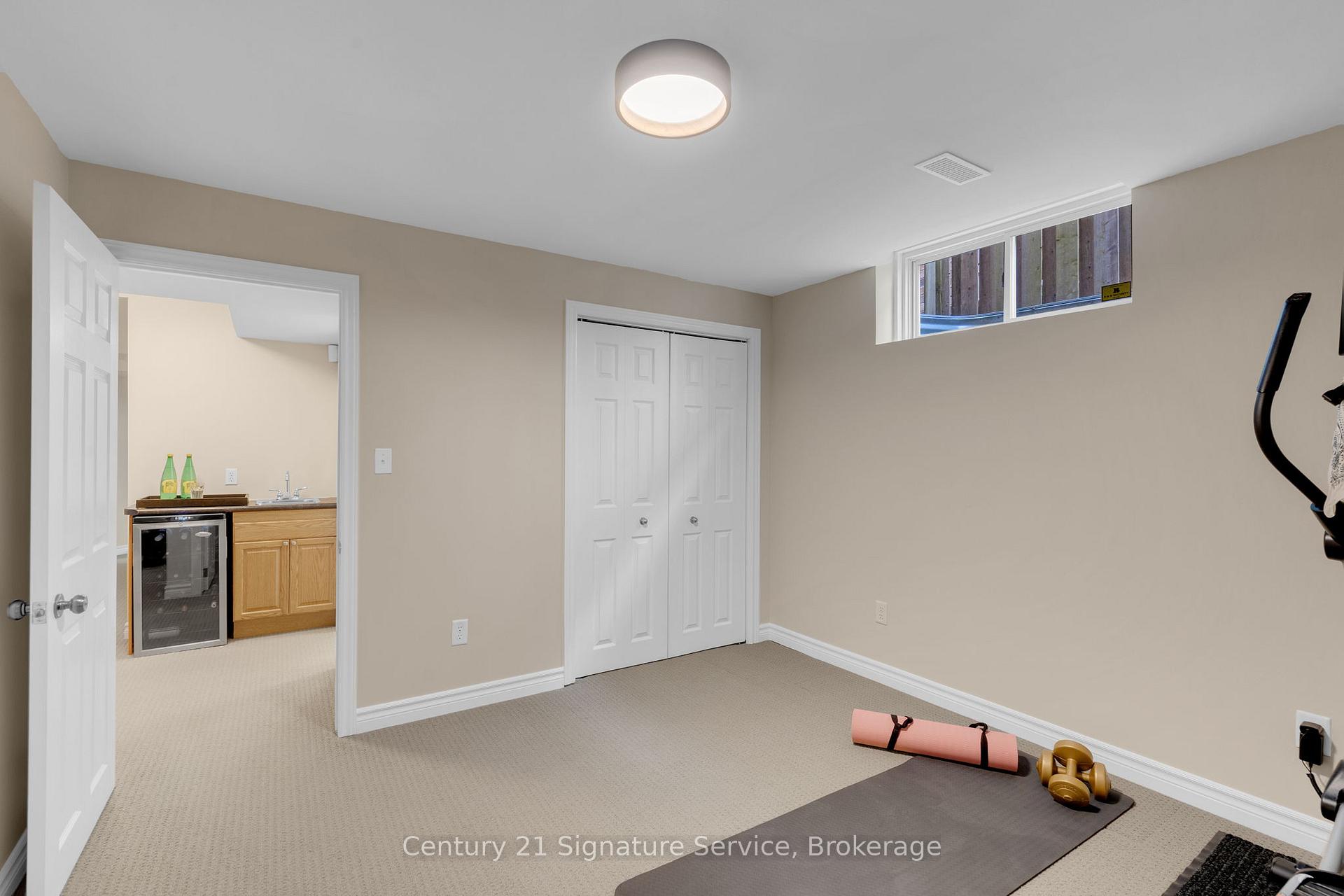 Photo 25 of 124 Decaro Crescent, Cambridge — HOMEH
