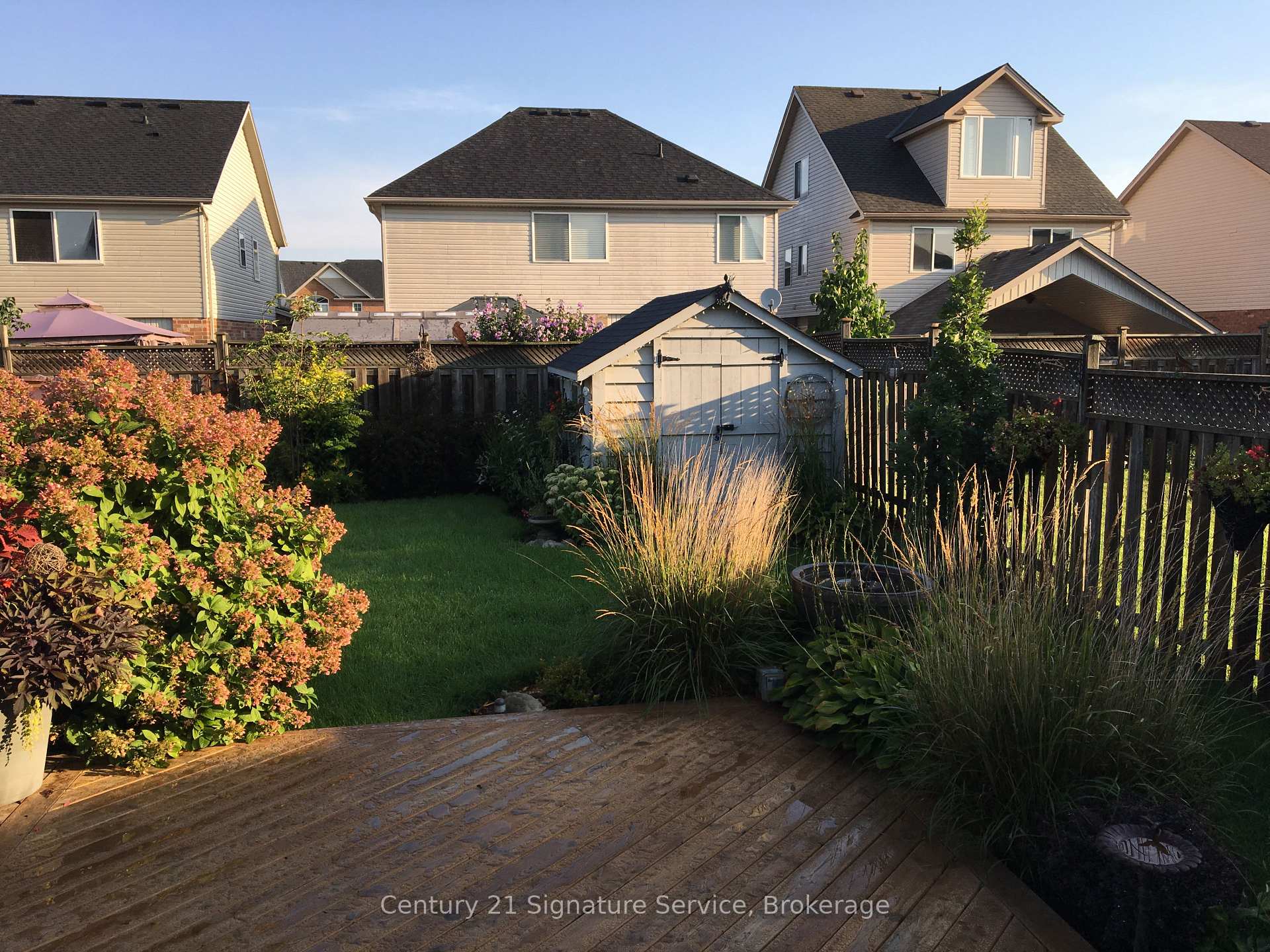 Photo 45 of 124 Decaro Crescent, Cambridge — HOMEH