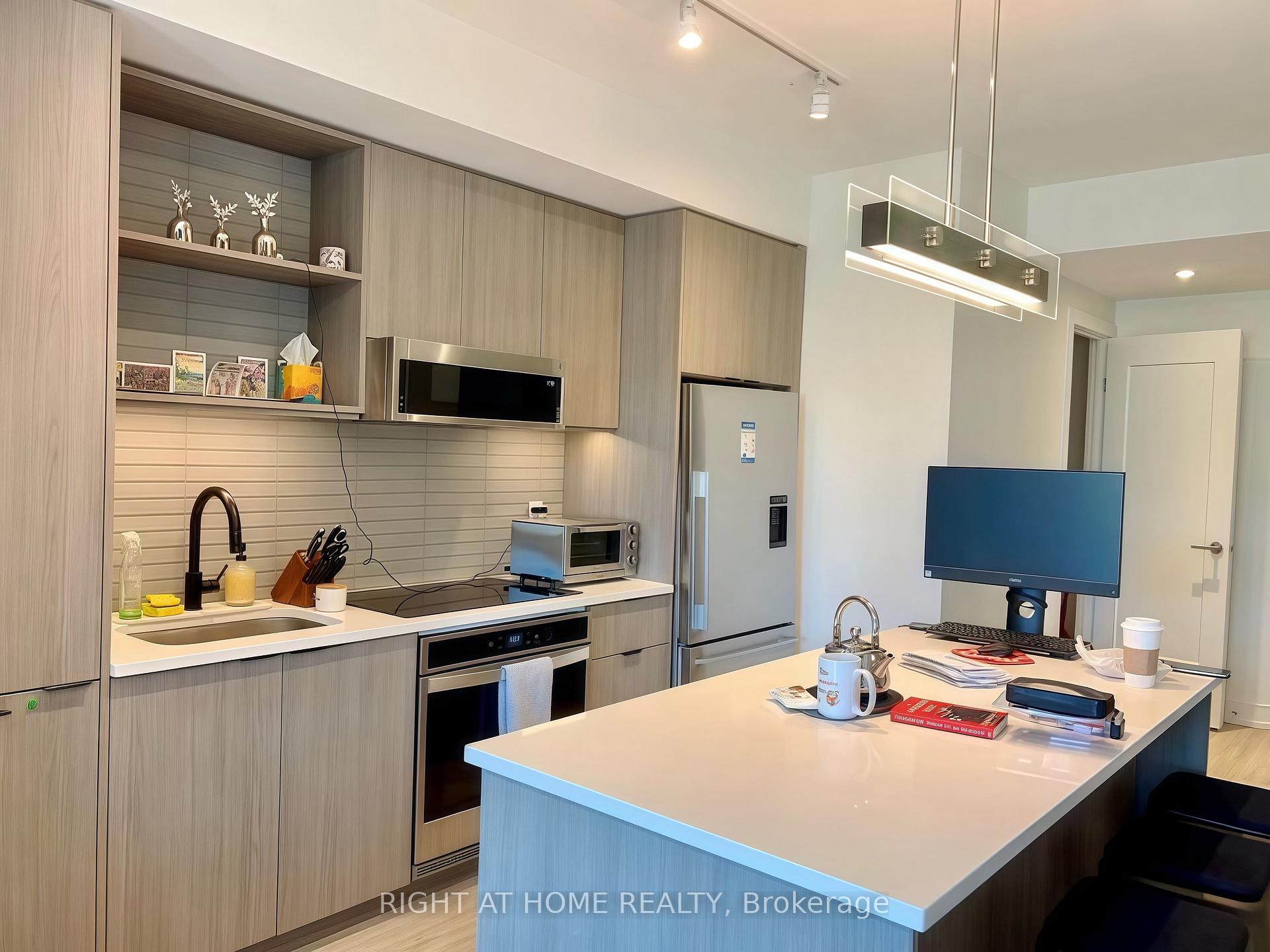 Photo 15 of Unit 519, 185 Dunlop Street E, Barrie, Lakeshore — HOMEH