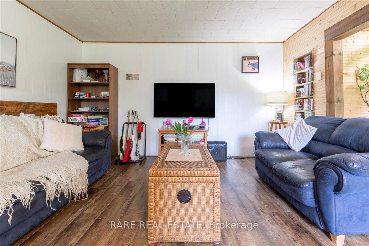 Photo 5 of 20 Domar Road, Tiny, Rural Tiny — HOMEH
