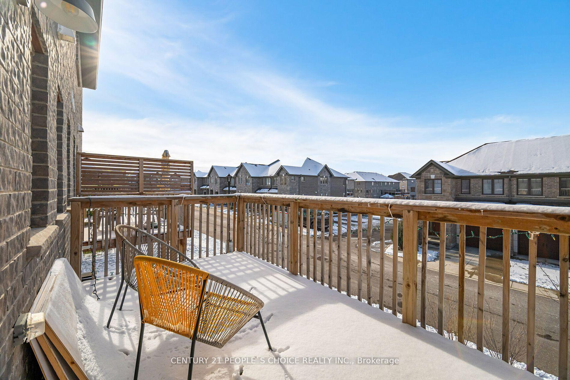 Photo 16 of 135 Hollybrook Trail, Kitchener — HOMEH