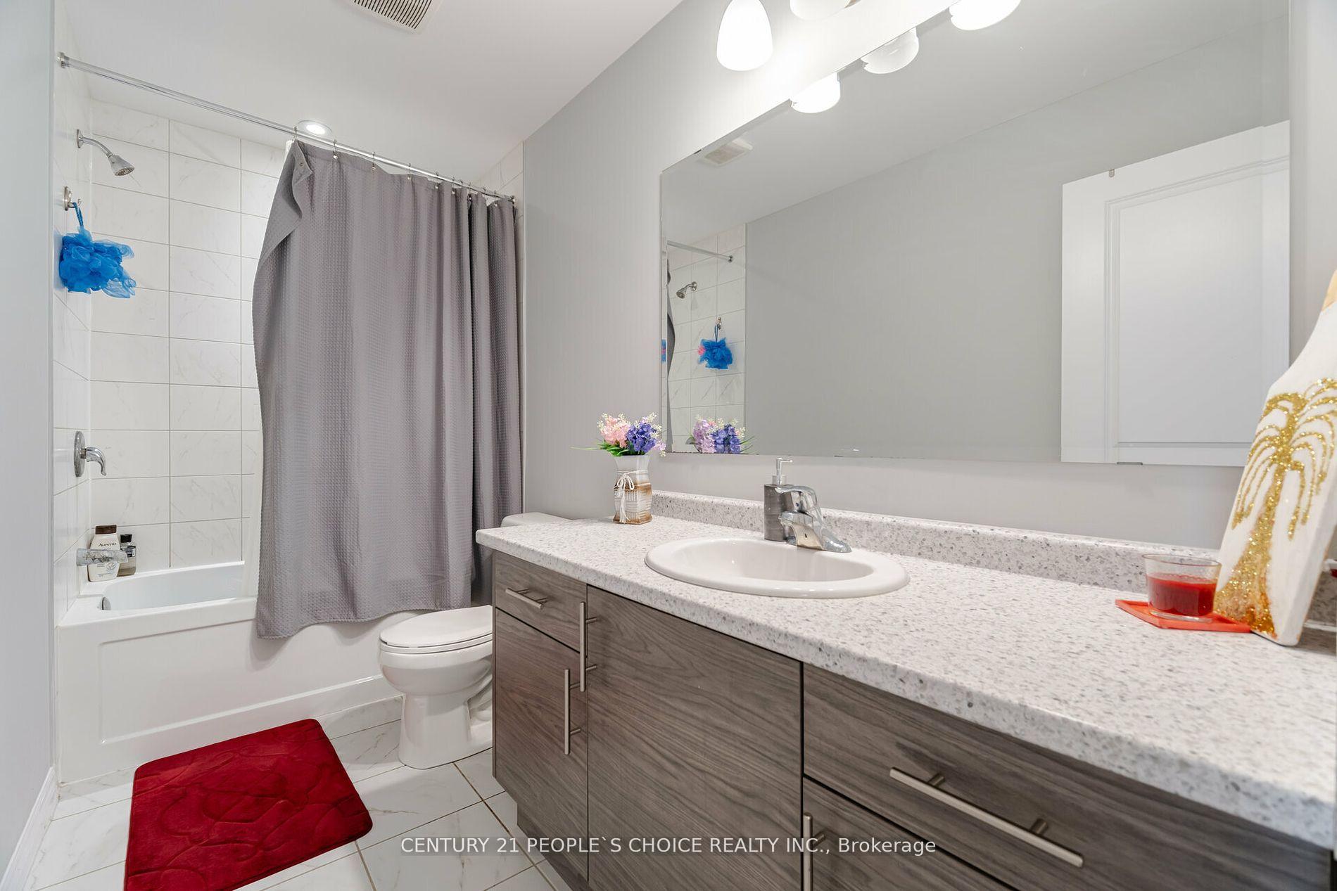 Photo 30 of 135 Hollybrook Trail, Kitchener — HOMEH