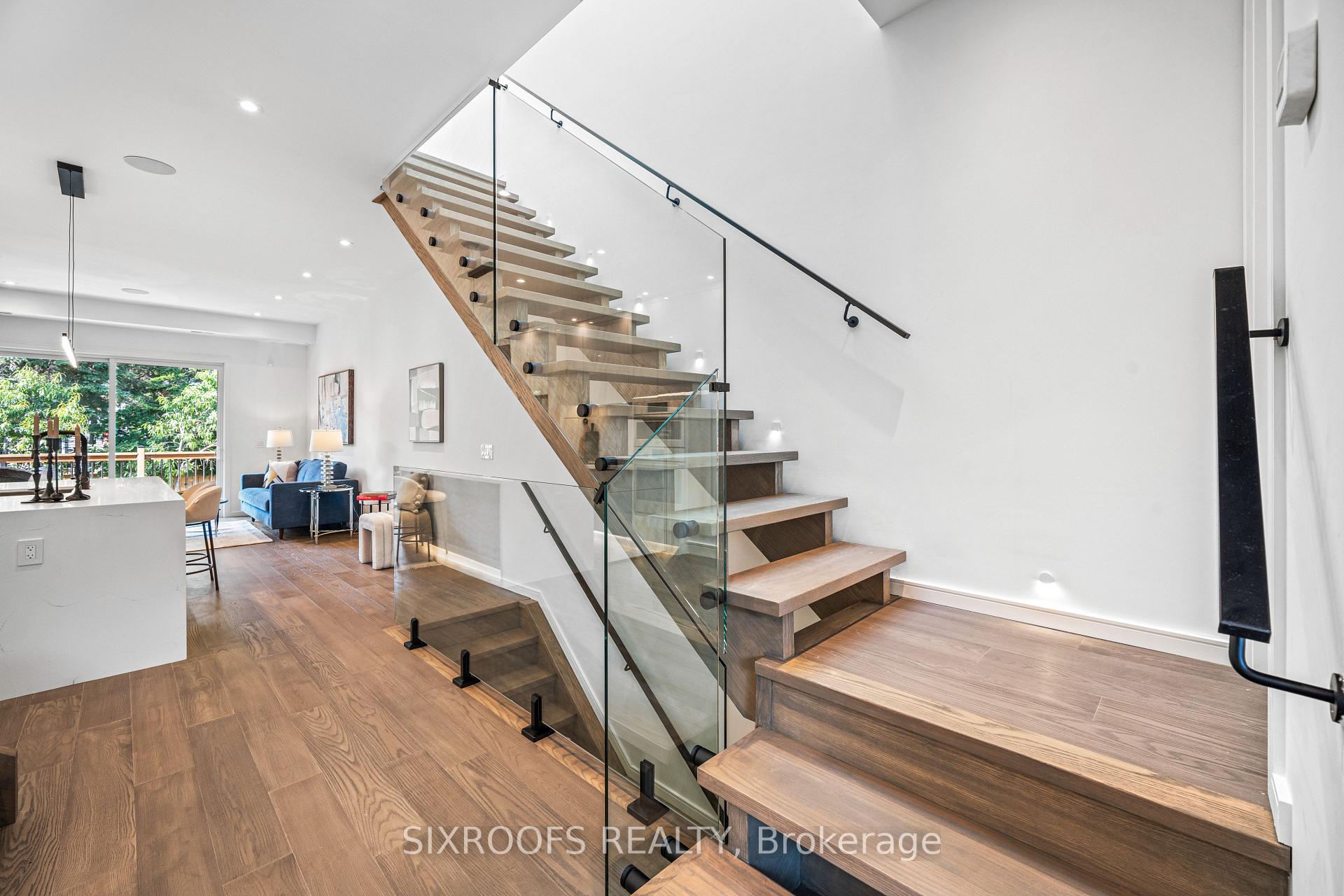 Photo 16 of 42 Orley Avenue, Toronto, Woodbine-Lumsden — HOMEH