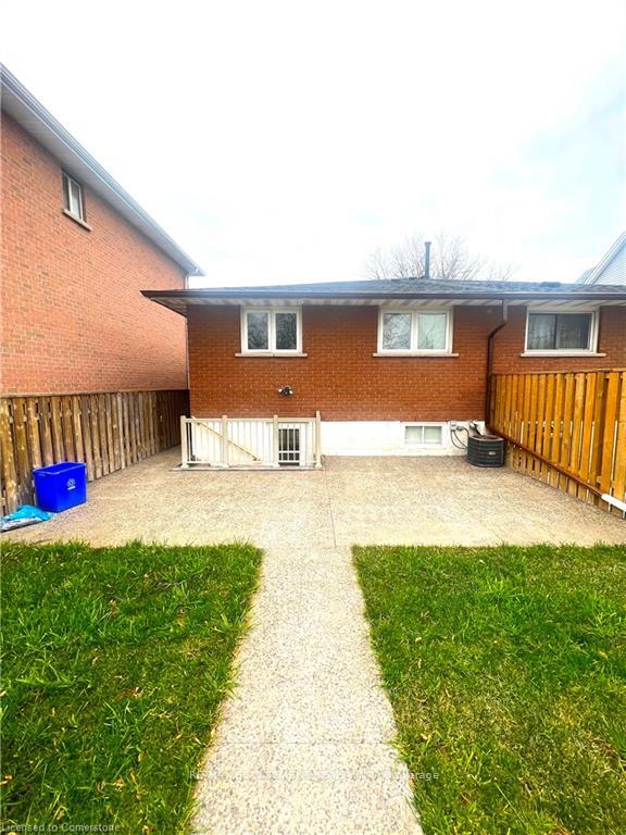 Photo 7 of 208 Picton Street E, Hamilton, North End — HOMEH
