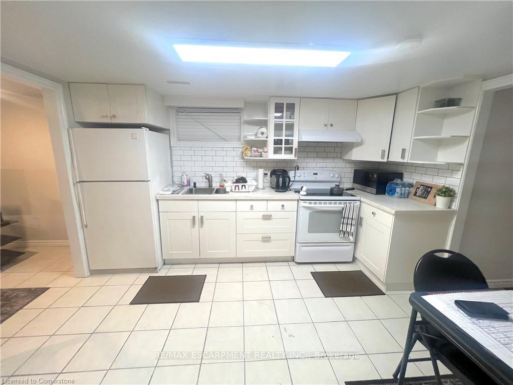 Photo 14 of 208 Picton Street E, Hamilton, North End — HOMEH