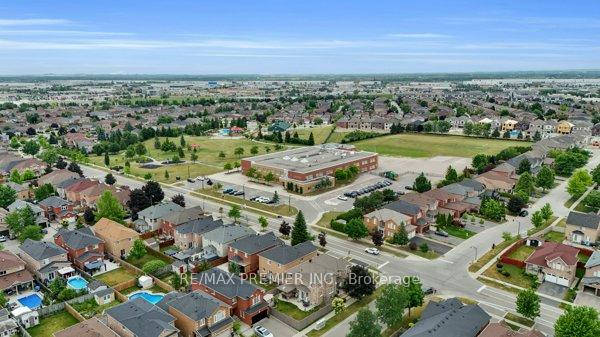 Photo 17 of 16 Shady Glen Crescent, Caledon, Bolton East — HOMEH