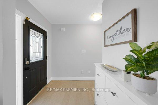 Photo 10 of 16 Shady Glen Crescent, Caledon, Bolton East — HOMEH