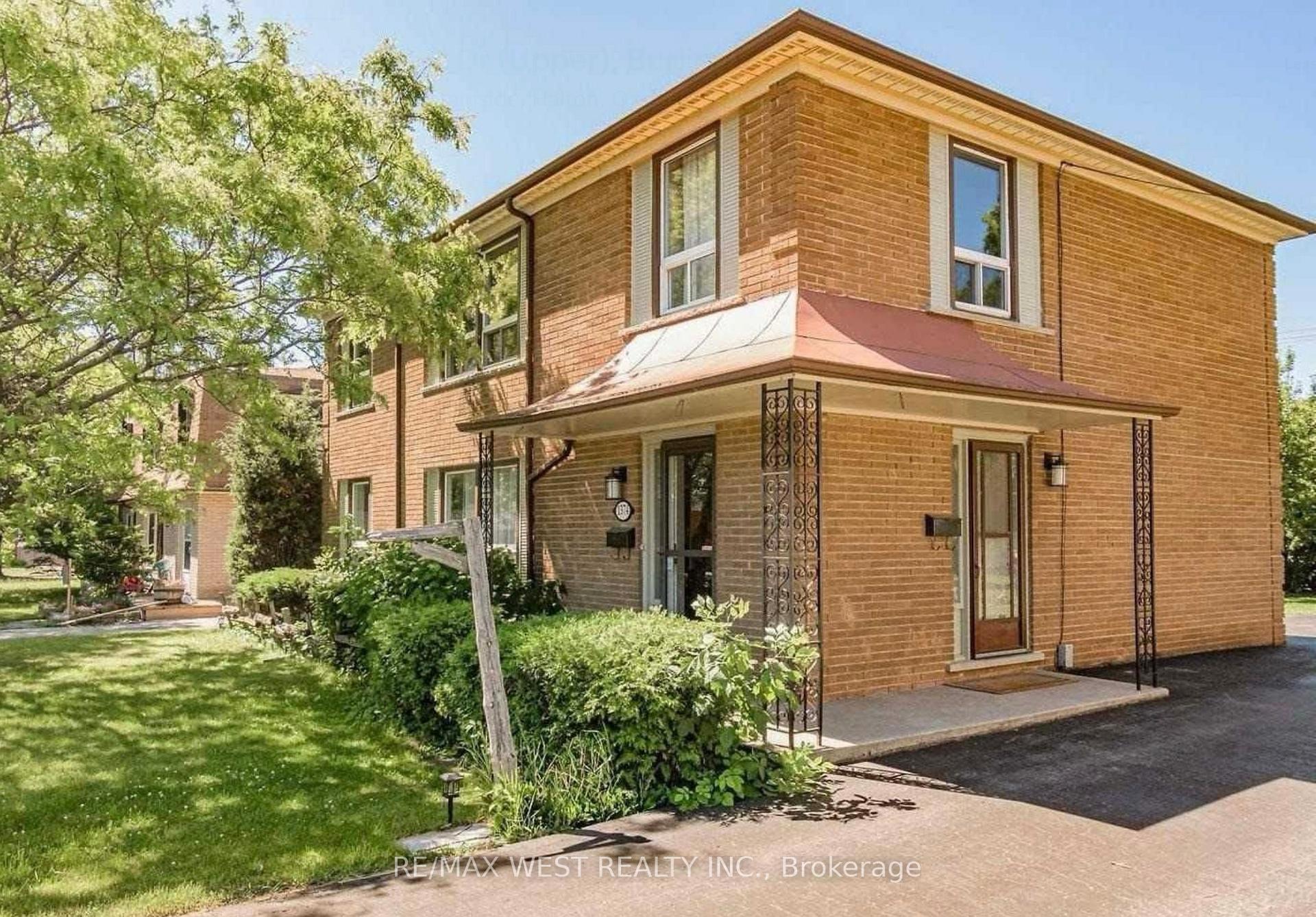 Front of Unit B, 1374 Charles Drive