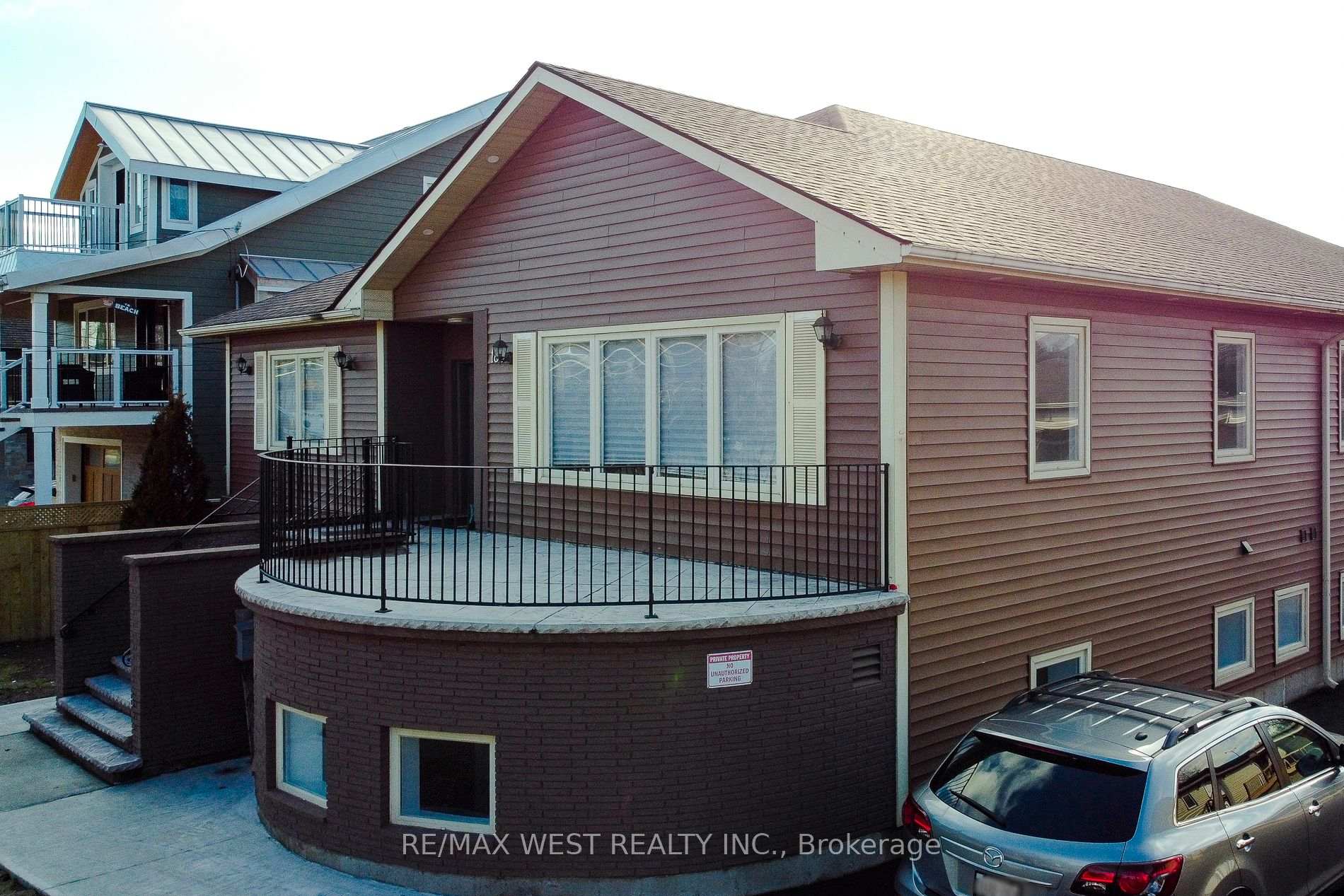 Photo 4 of 180 Beach Boulevard, Hamilton, Hamilton Beach — HOMEH