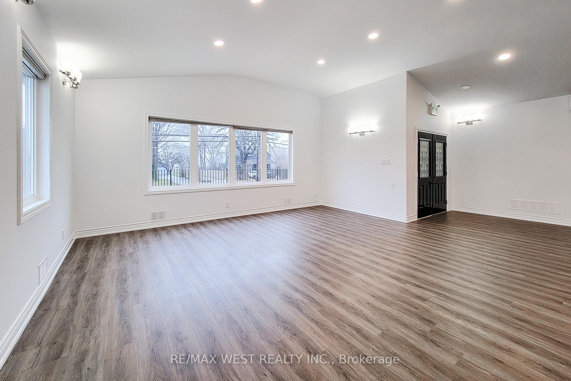 Photo 7 of 180 Beach Boulevard, Hamilton, Hamilton Beach — HOMEH