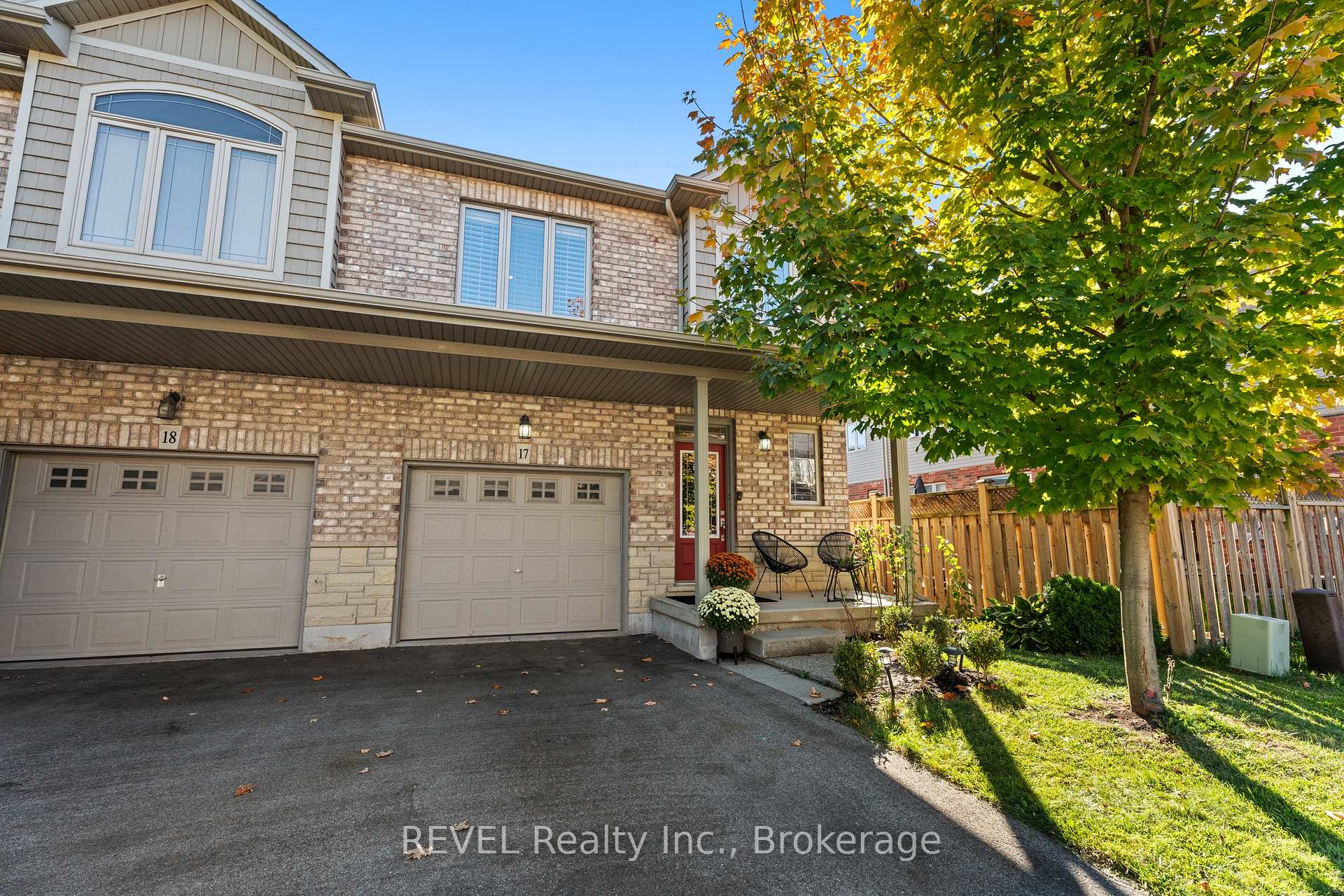 Photo 1 of Unit 17, 380 Lake Street, Grimsby, Grimsby Beach — HOMEH