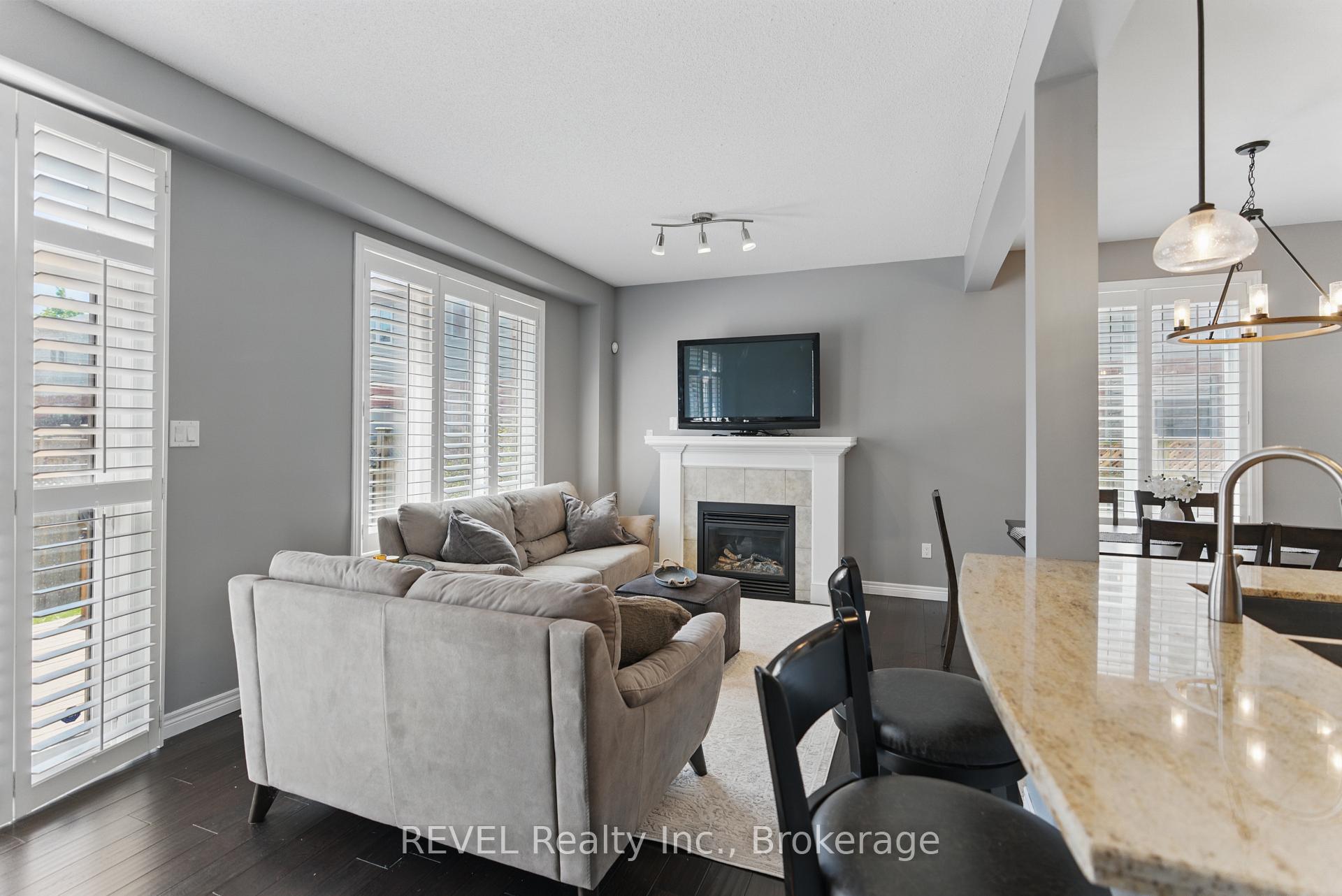Photo 6 of Unit 17, 380 Lake Street, Grimsby, Grimsby Beach — HOMEH